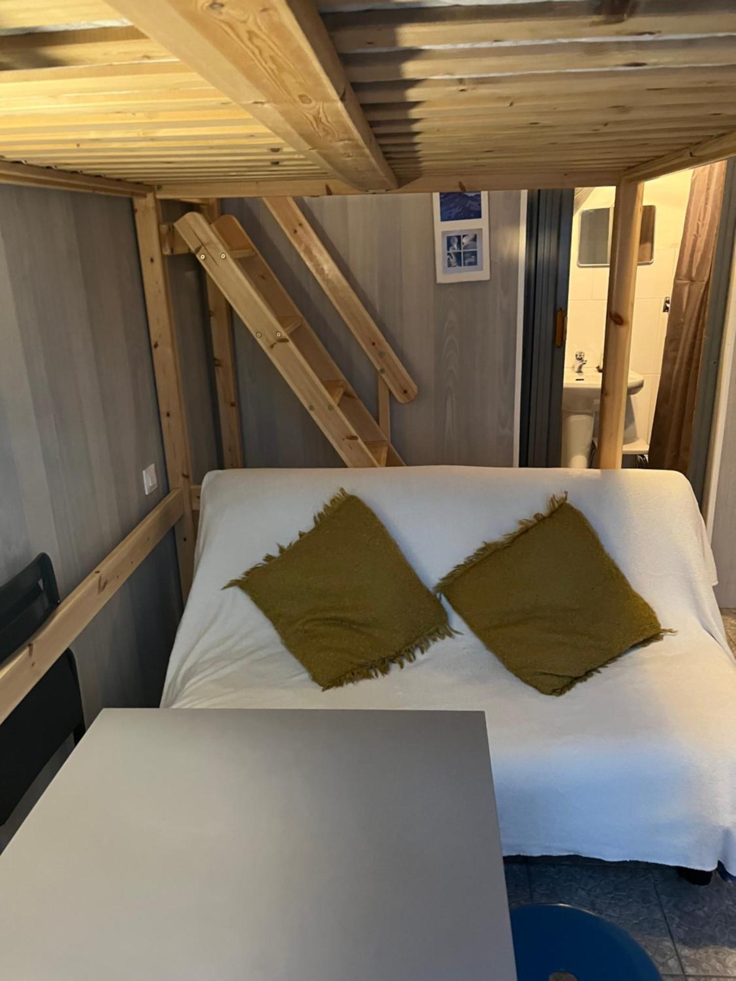 Studette Fonctionnelle Eaux Bonnes Apartment Ngoại thất bức ảnh